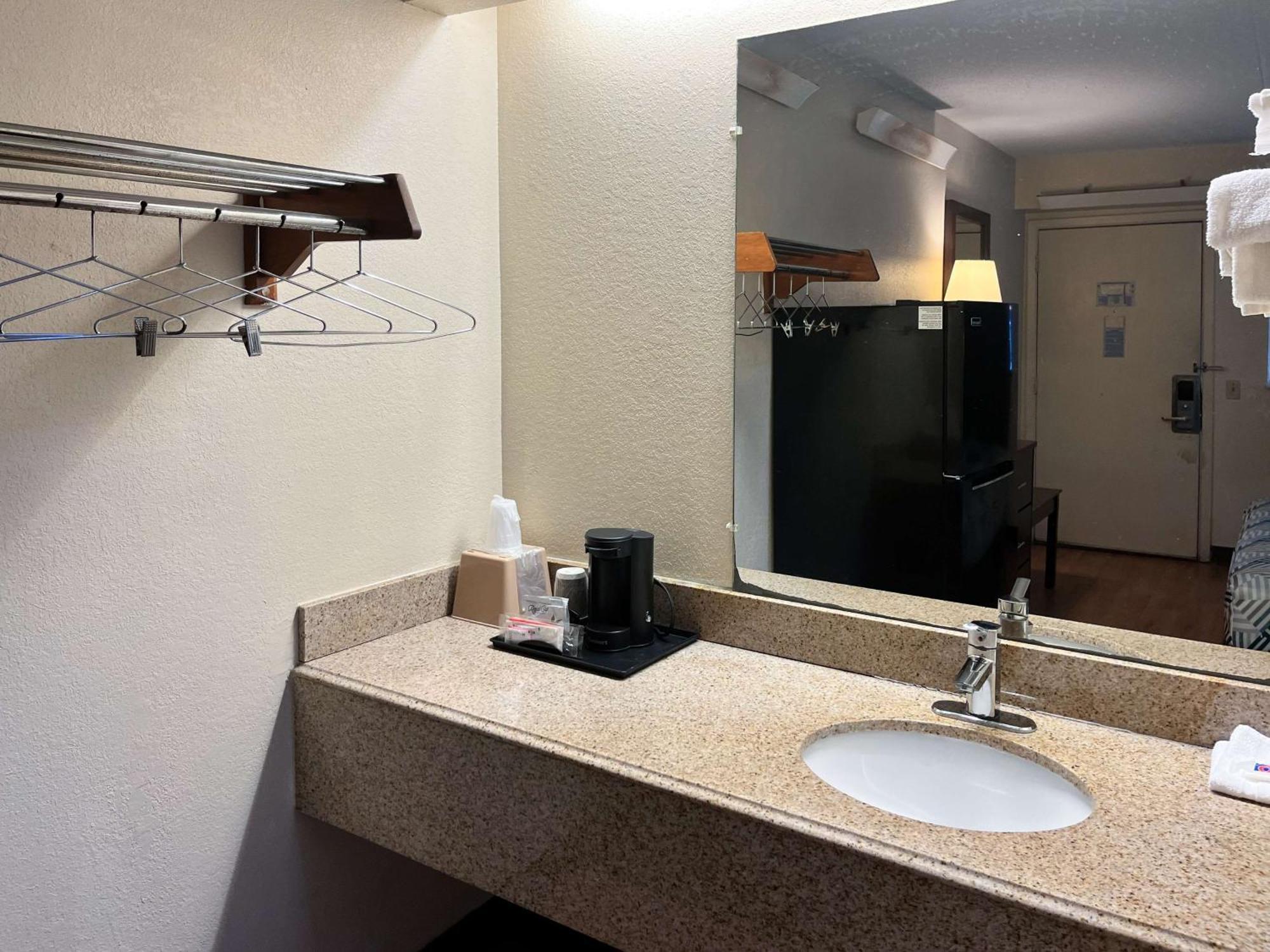 Studio 6 Suites Shreveport, La Industrial Loop Eksteriør bilde